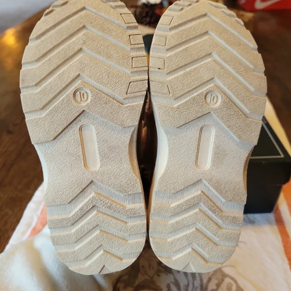 Dr. Scholl's Kids Metallic Gold and Soft Pink Boots - Picture 6 of 9